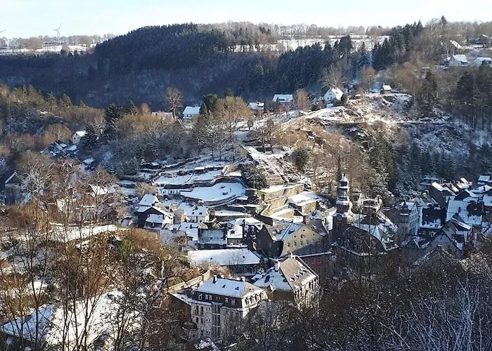 In Monschau With Swimming Pool Feriehus